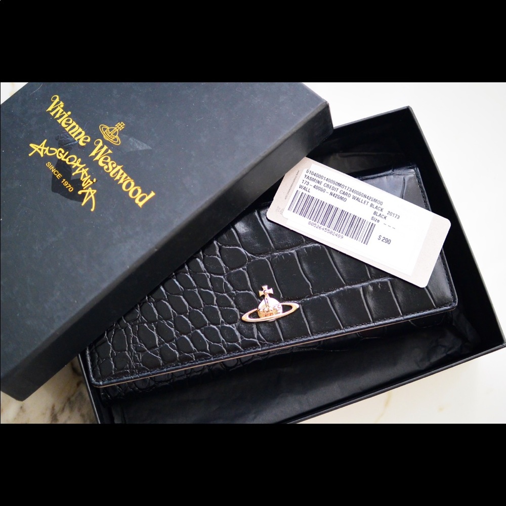 🔚SOLD 💯Authentic Vivienne-Westwood wallet